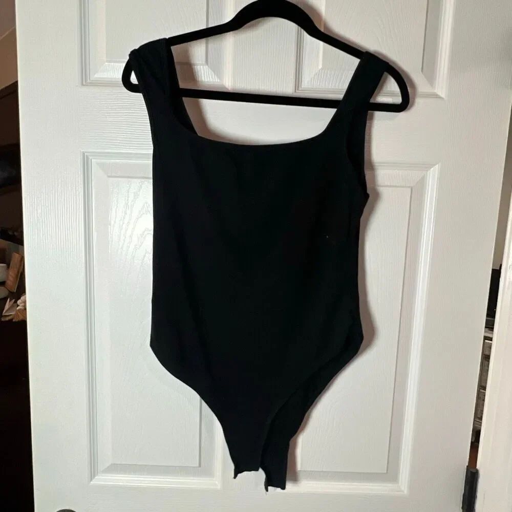 SHEIN Black Square Neck Bodysuit – Size L